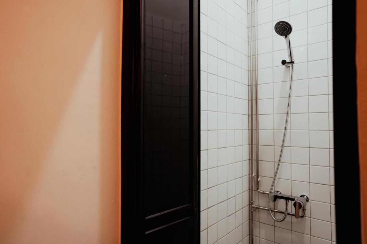 Code Hostel At Lavender シンガポール エクステリア 写真